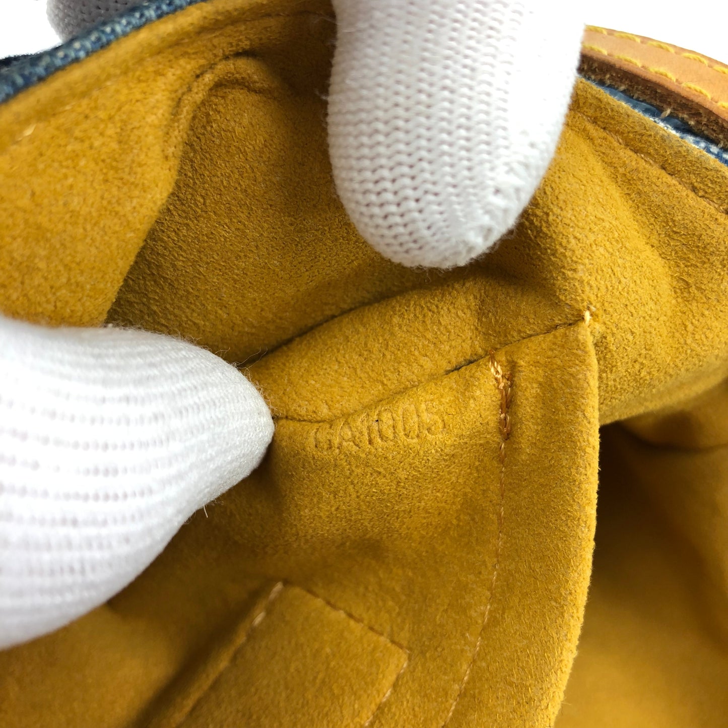 LOUIS VUITTON DENIM PLEATY SHOULDER BAG