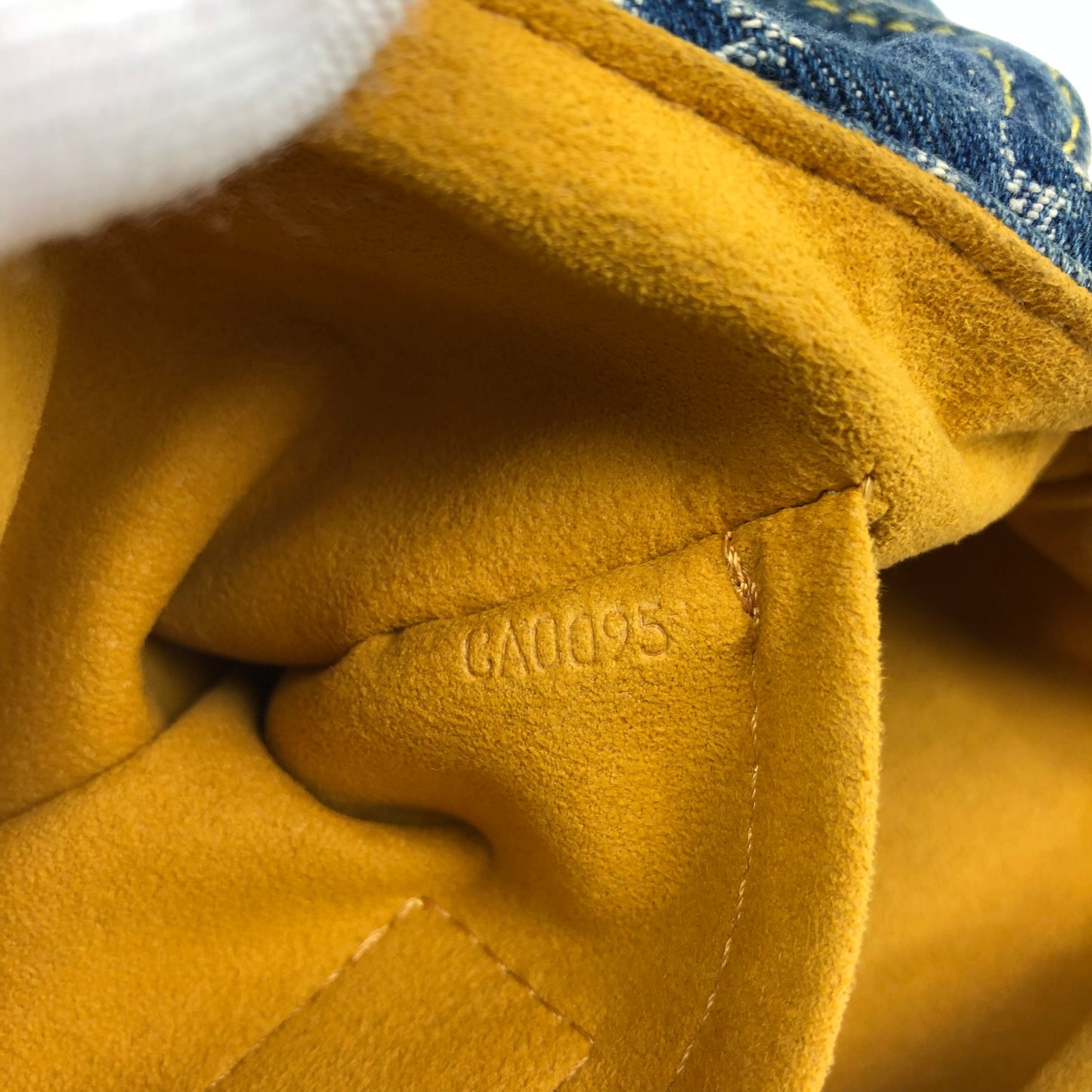 LOUIS VUITTON DENIM PLEATY SHOULDER BAG