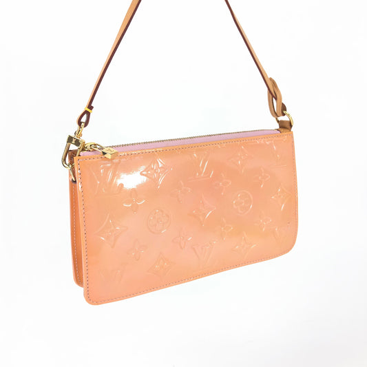 LOUIS VUITTON LEXINGTON VERNIS POCHETTE BAG