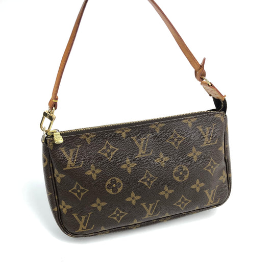 LOUIS VUITTON POCHETTE BAG