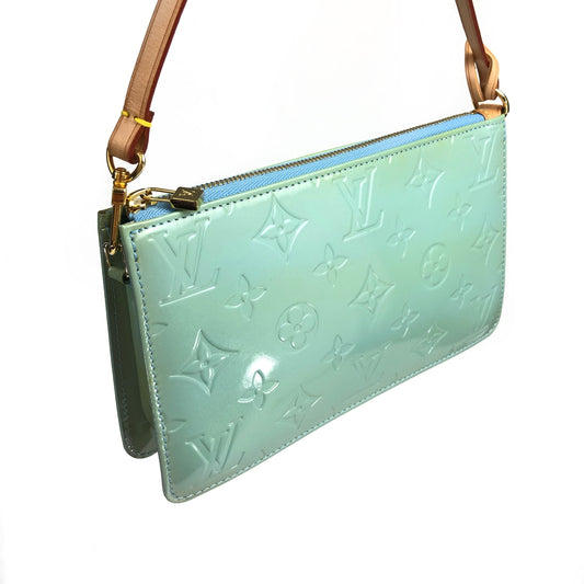 LOUIS VUITTON VERNIS POCHETTE SHOULDER BAG