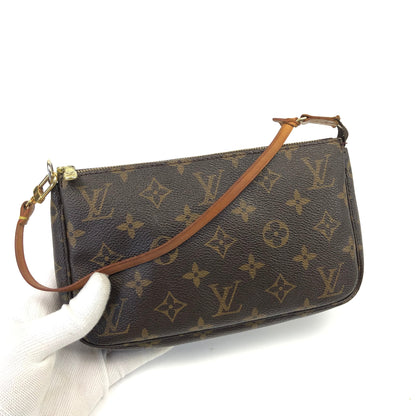 LOUIS VUITTON POCHETTE BAG