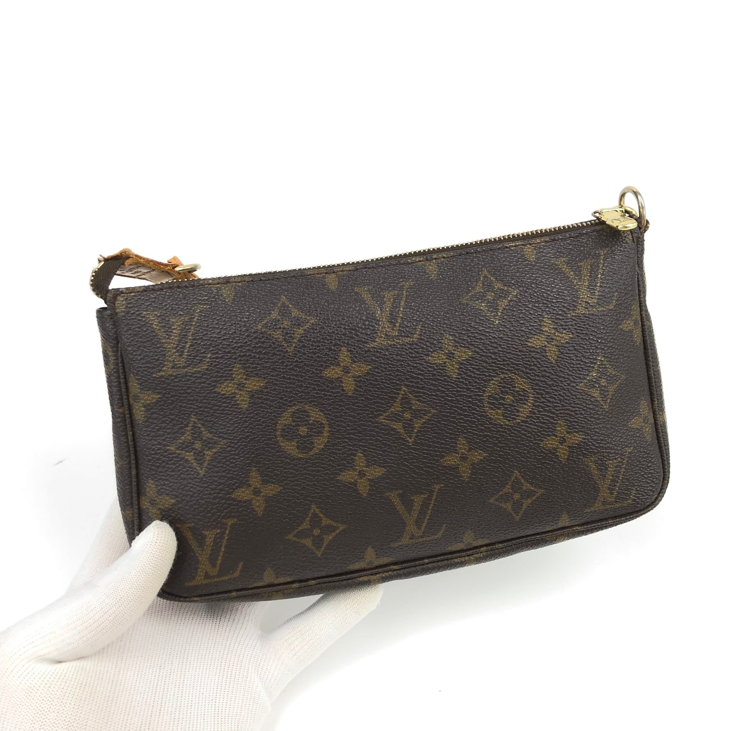 LOUIS VUITTON POCHETTE BAG
