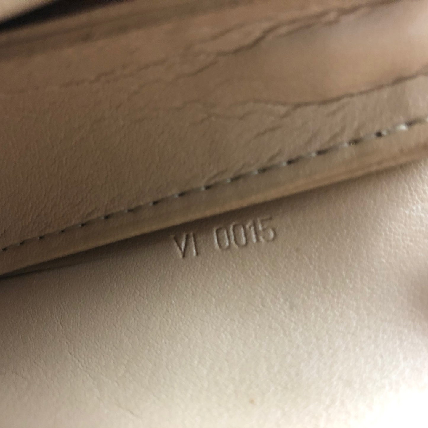 LOUIS VUITTON LEXINGTON VERNIS POCHETTE BAG