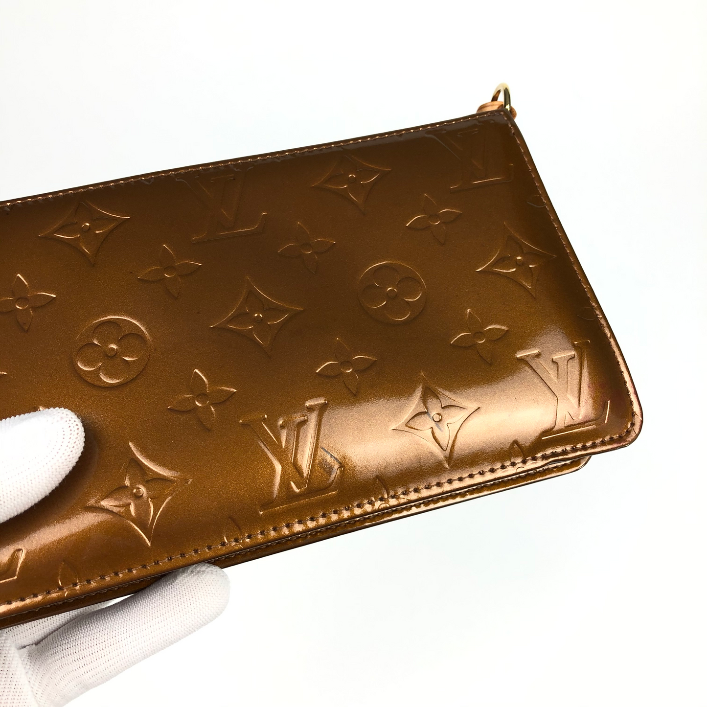 LOUIS VUITTON VERNIS POCHETTE SHOULDER BAG