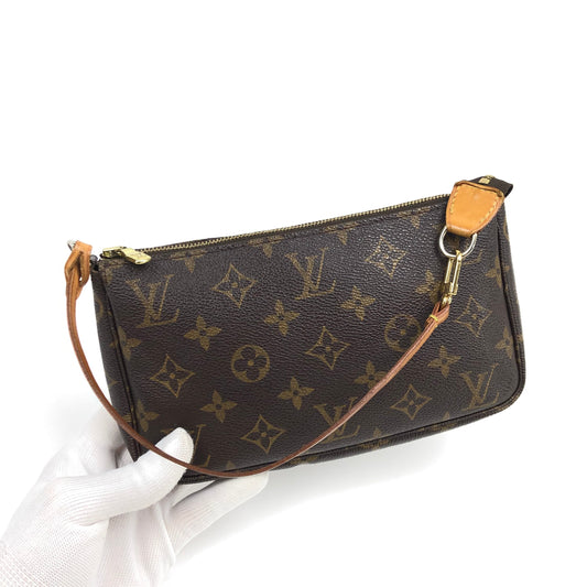 LOUIS VUITTON POCHETTE BAG