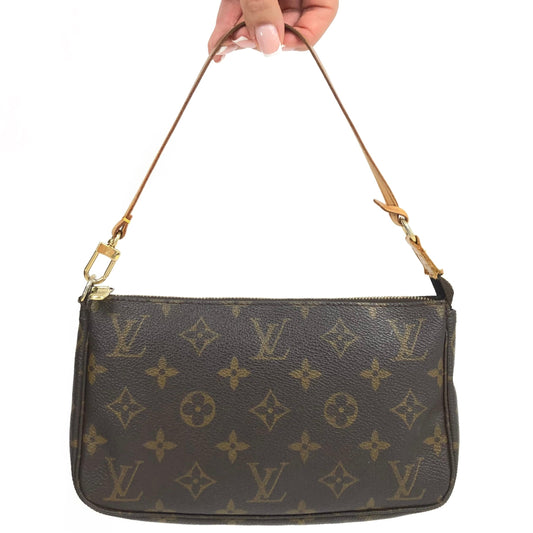 LOUIS VUITTON POCHETTE BAG