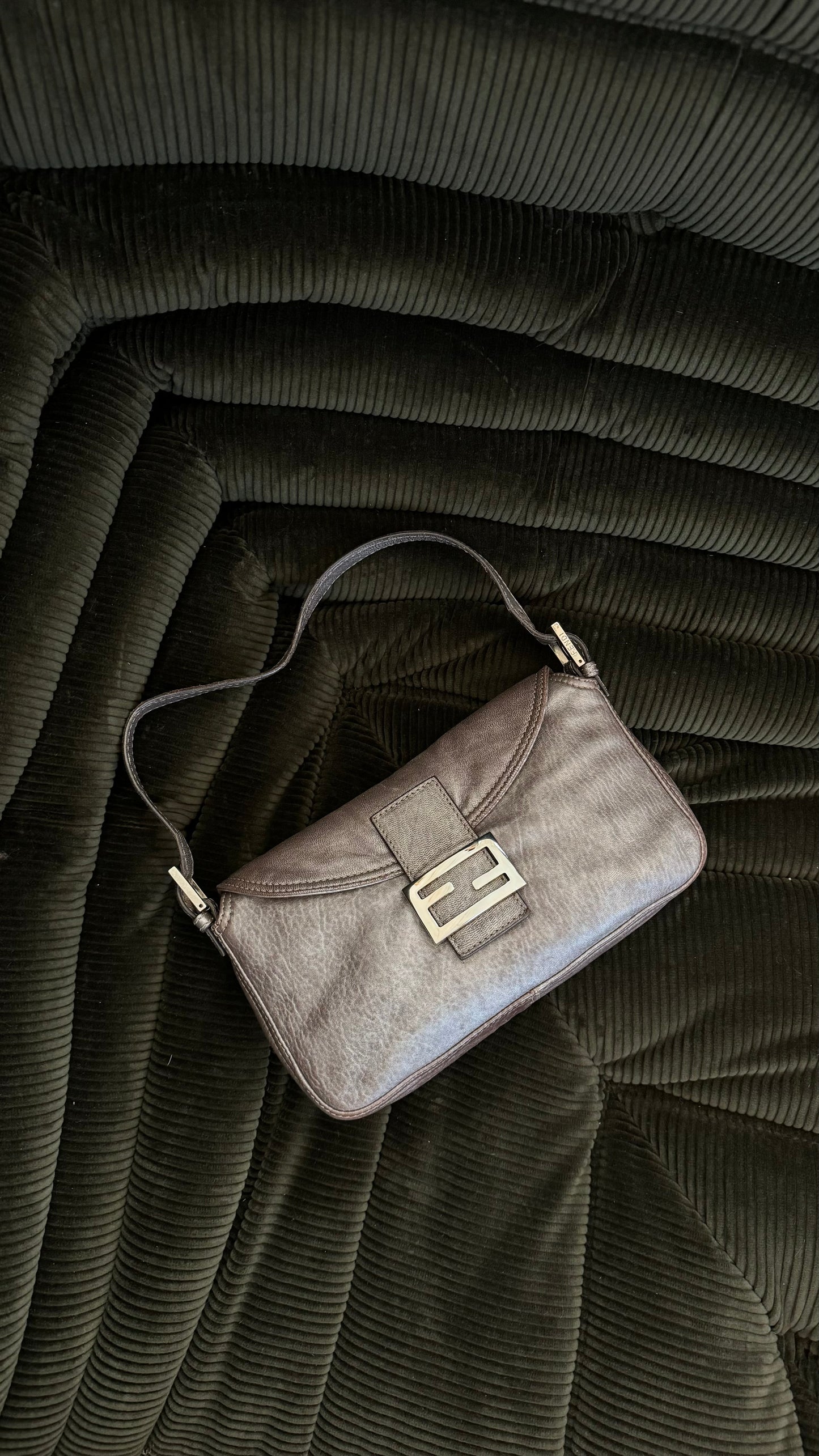 FENDI LEATHER BAGUETTE BAG