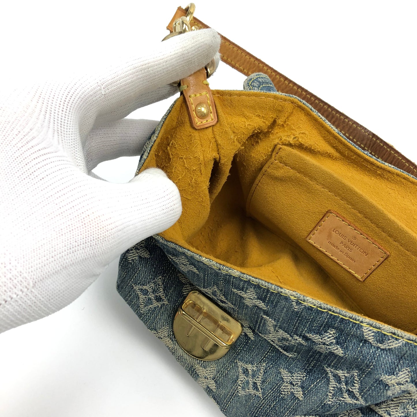 LOUIS VUITTON DENIM PLEATY SHOULDER BAG