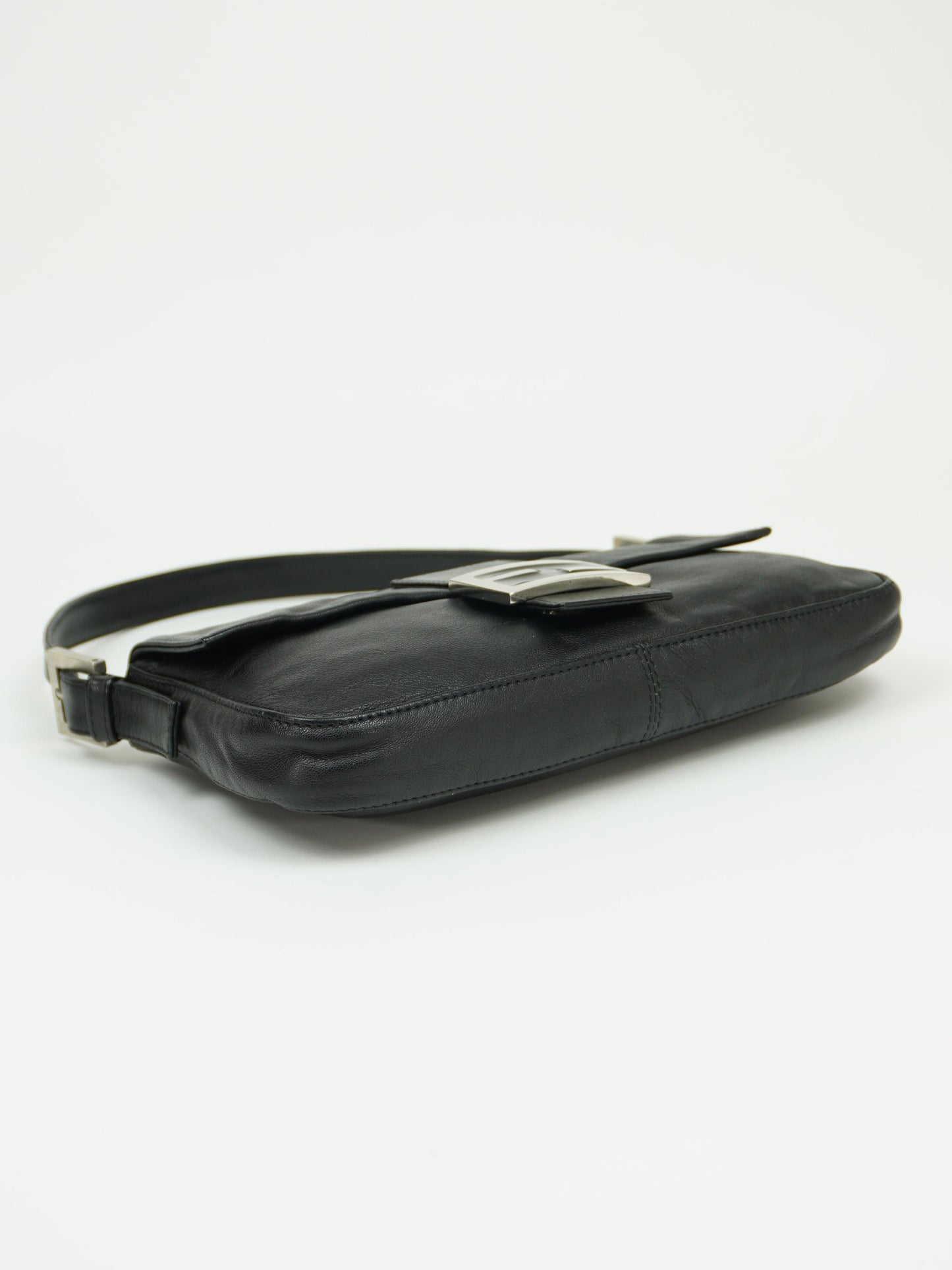 FENDI LEATHER BAGUETTE BAG