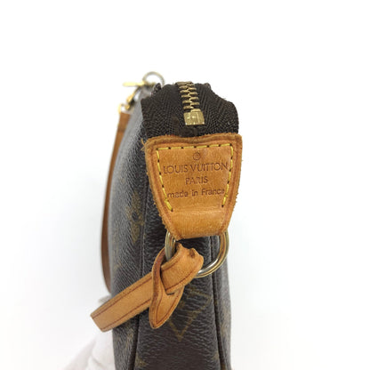 LOUIS VUITTON POCHETTE BAG