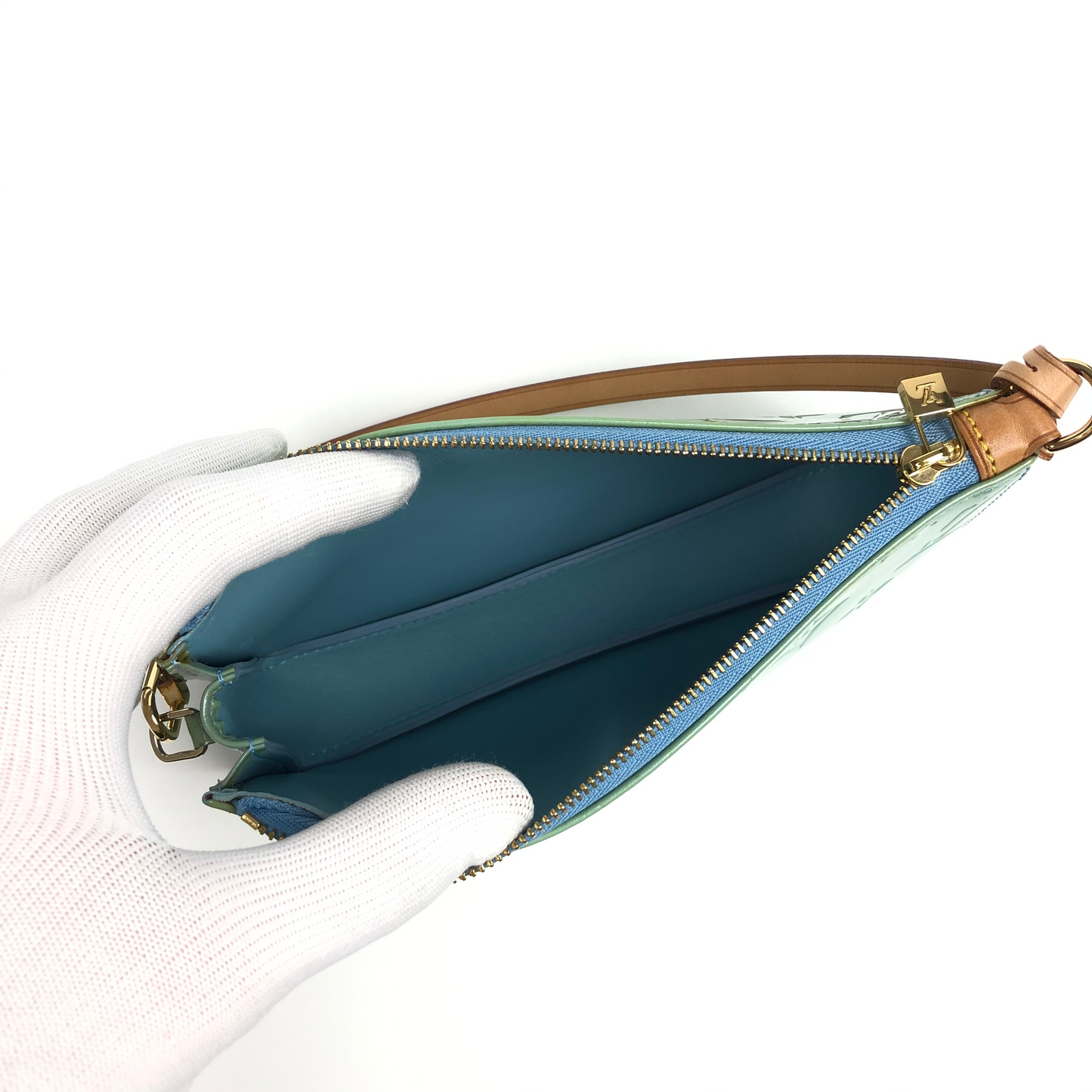 LOUIS VUITTON VERNIS POCHETTE SHOULDER BAG