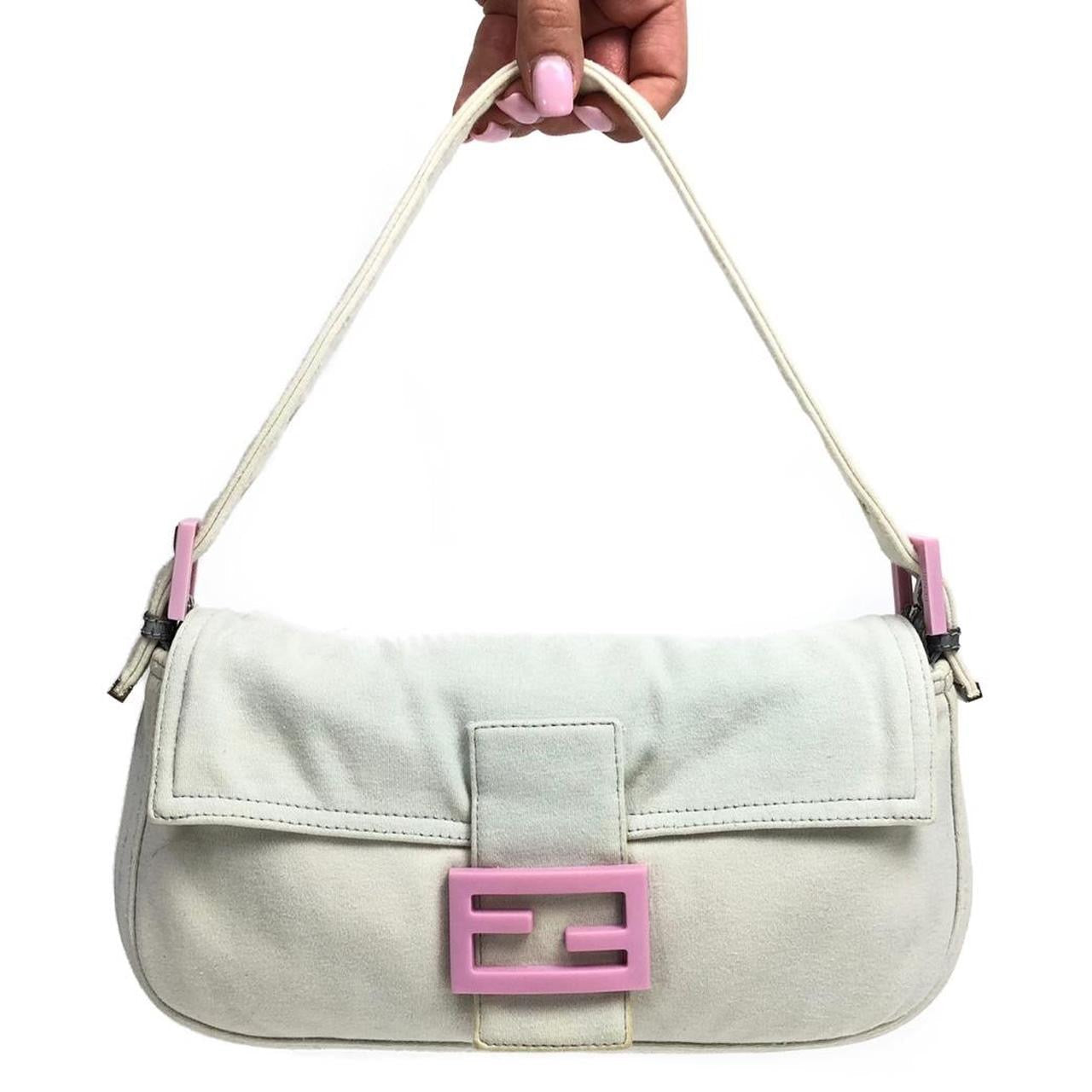 FENDI BAGUETTE SHOULDER BAG